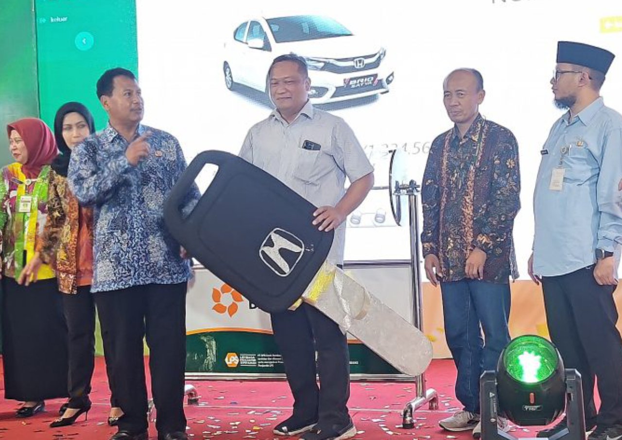 Bank Rembang Catat Pertumbuhan Positif /rembangkab