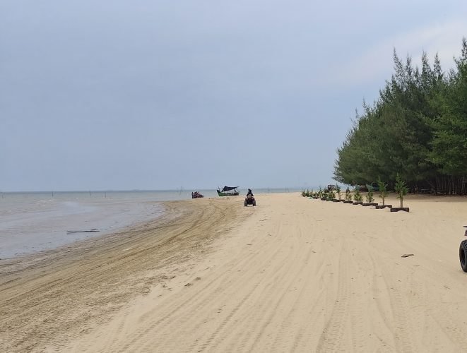 Abrasi Pantai Karangjahe Rembang, Pemkab Rembang Bakal Usulkan Pemecah Ombak/rembangkab