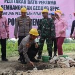 Peletakan batu pertama pembangunan SPPG di Rembang/tribatranews Peletakan batu pertama pembangunan SPPG di Rembang/tribatranews