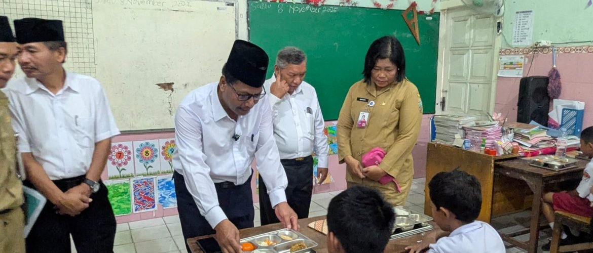Peninjauan Pelaksanaan MBG di SDN 1 Kutoharjo Rembang, Pastikan Menu Sesuai Standar/rembangkab