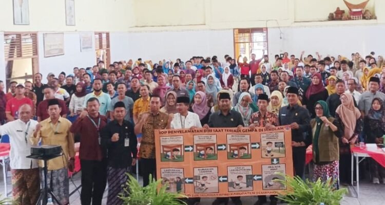 BPBD Rembang Beri Edukasi Masyarakat Perihal Kesiapsiagaan Hadapi Potensi Bencana/rembangkab BPBD Rembang Beri Edukasi Masyarakat Perihal Kesiapsiagaan Hadapi Potensi Bencana/rembangkab