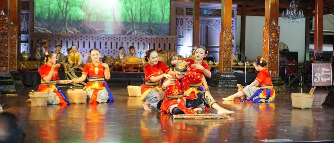 Pentas Seni Rembang di TMII Masuk Unggulan /rembangkab