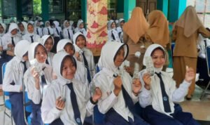 Cegah Stunting, Remaja di Rembang Diingatkan Pentingnya Konsumsi Tablet Tambah Darah/rembangkab