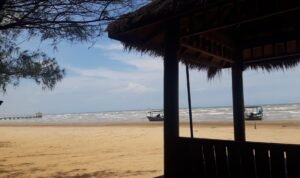 Pantai Karang Jahe /visit Jateng