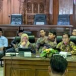 Audiensi Guru Honorer Rembang di Kantor DPRD Rembang/rembangkab
