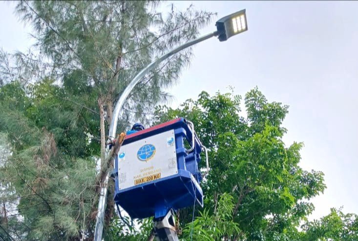 Lampu Penerangan Jalan Umum (LPJU) /rembangkab