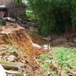 Tanah Amblas di Kaliori Rembang Sebabkan Empat Rumah Warga Rusak/rembangkab Tanah Amblas di Kaliori Rembang Sebabkan Empat Rumah Warga Rusak/rembangkab