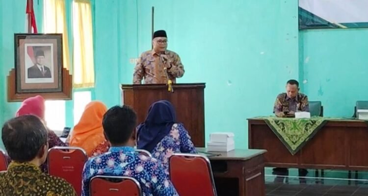 Pemkab Optimalkan Layanan Jemput Bola Perekaman e-KTP Rembang /rembangkab