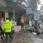 Hujan Deras dan Angin Kencang Sebabkan Pohon Tumbang di Tulungagung/polres tulungagung
