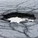 Ilustrasi jalan rusak/istock