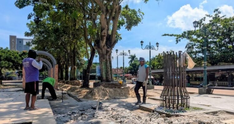 Titik Kerusakan di Alun-alun Rembang Mulai Diperbaiki/rembangkab