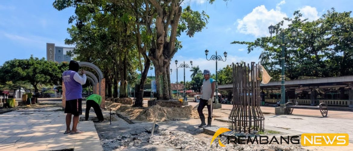 Titik Kerusakan di Alun-alun Rembang Mulai Diperbaiki/rembangkab