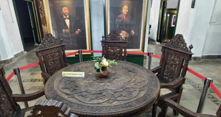 Kisah Hangat di Balik Meja Kayu di Museum RA Kartini Rembang/rembangkab