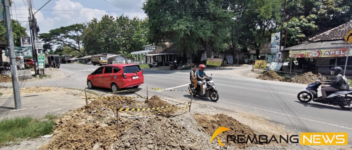 Perempatan Landoh Rembang Bakal Dipasang Lampu Lalu Lintas /rembangkab