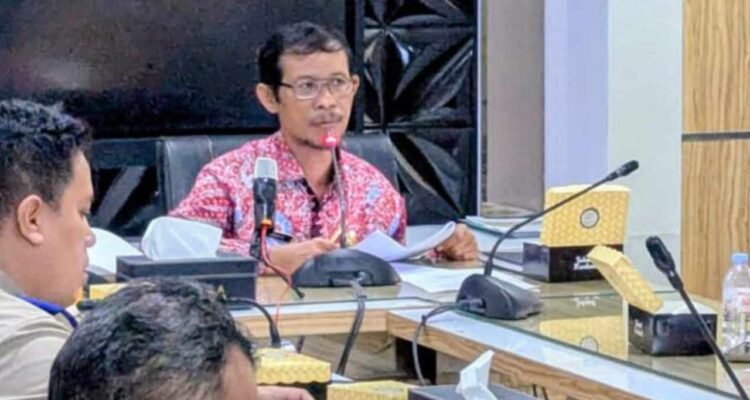 rapat koordinasi bersama organisasi perangkat daerah (OPD) dan instansi terkait di Ruang Rapat Bupati, Selasa (28/4)/rembangkab