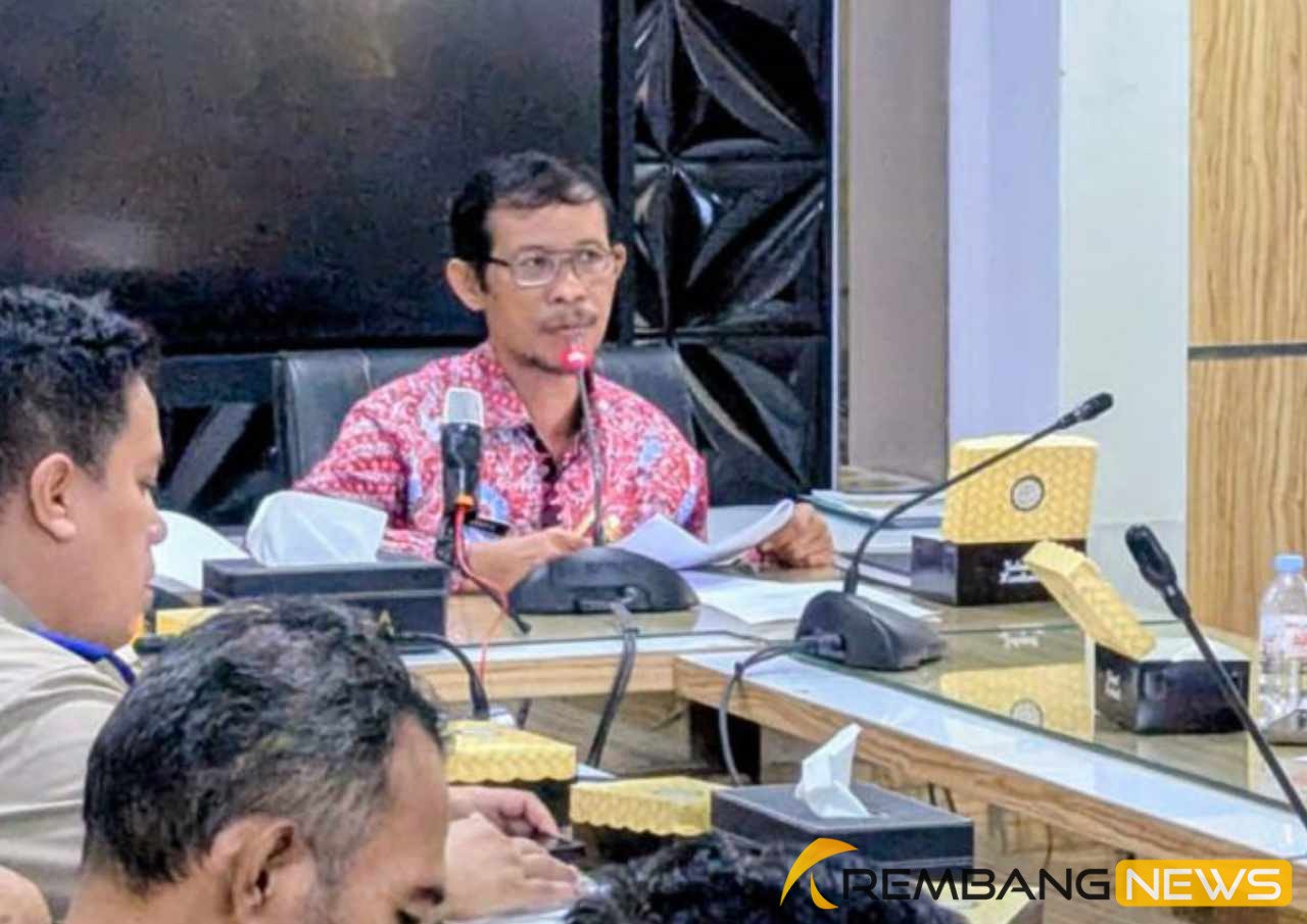 rapat koordinasi bersama organisasi perangkat daerah (OPD) dan instansi terkait di Ruang Rapat Bupati, Selasa (28/4)/rembangkab