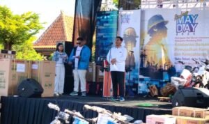 Buruh Rembang Usul Penyediaan Transportasi Pekerja, Pemkab Siap Perjuangkan/rembangkab Buruh Rembang Usul Penyediaan Transportasi Pekerja, Pemkab Siap Perjuangkan/rembangkab