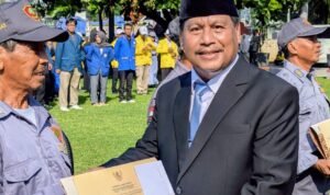 Tiga Anggota Satlinmas Rembang Dapat Penghargaan dari Gubernur Jateng/rembangkab