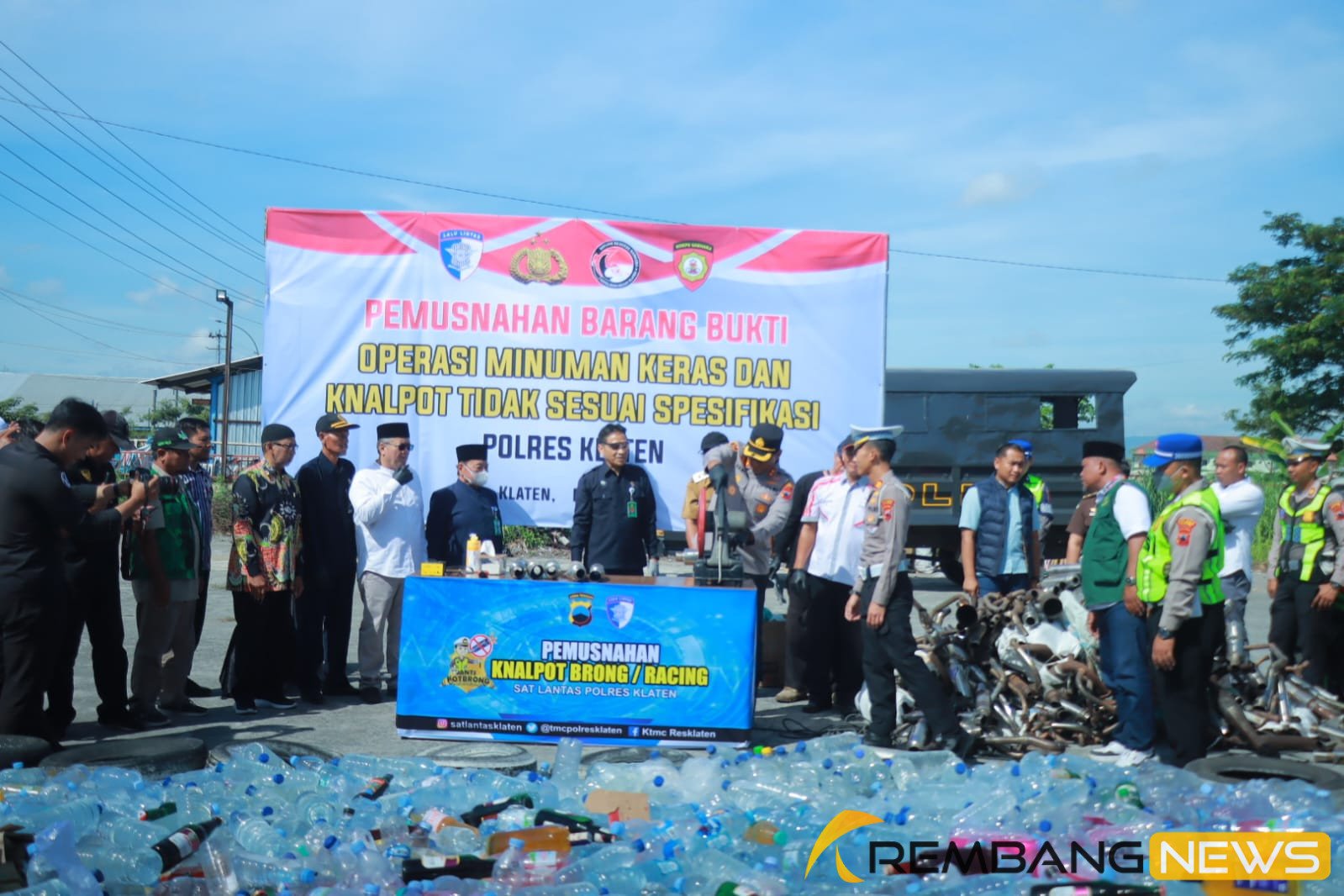 Ribuan Miras dan Ratusan Knalpot Brong Hasil Penindakan di Klaten Dimusnahkan/polres Klaten