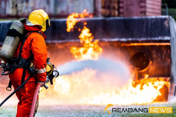 Ilustrasi kapal terbakar/istock