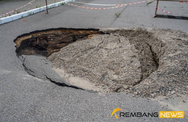 Ilustrasi jalan amblas/istock