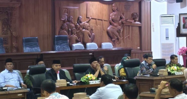 DPRD Rembang Gelar Audiensi Tata Kelola Administrasi Kepegawaian /rembangkab