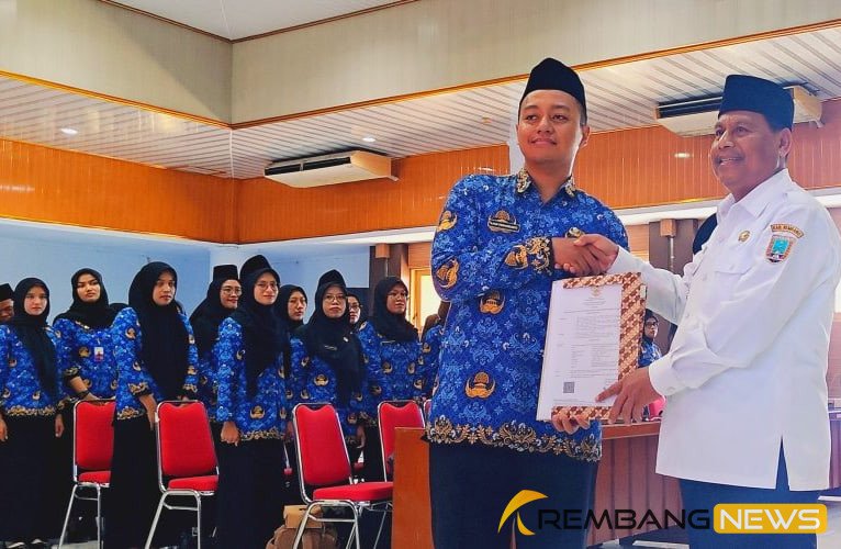 Bupati Rembang Lantik 76 CPNS Rembang/rembangkab