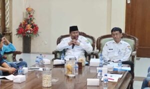 Pekerja PWI Rembang Protes Aturan Kepemilikan SIM dan STNK Kendaraan yang Parkir di Pabrik/rembangkab