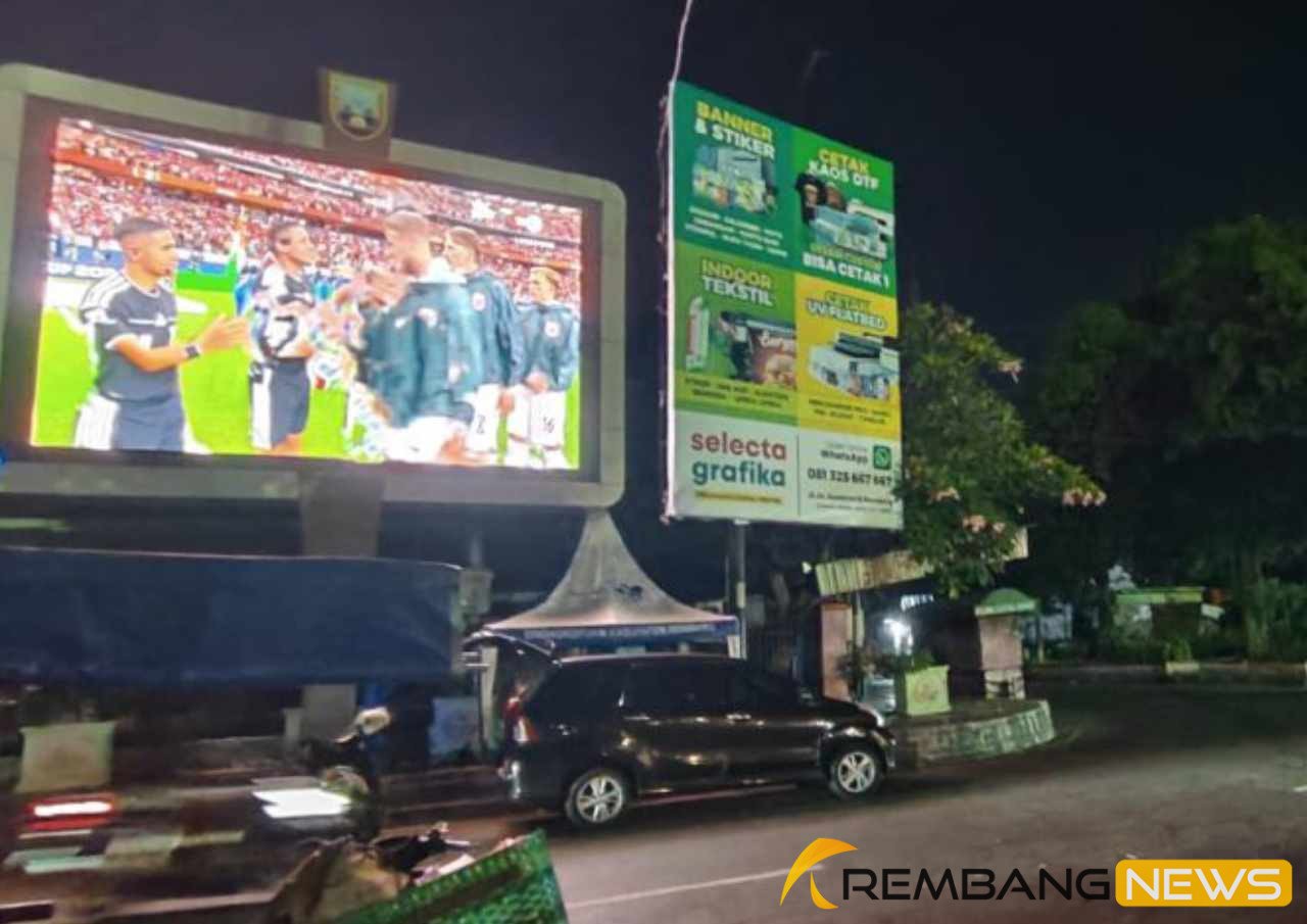 Pemkab Fasilitasi Nobar Piala Dunia di Alun-alun Rembang Lewat Videotron/rembangkab