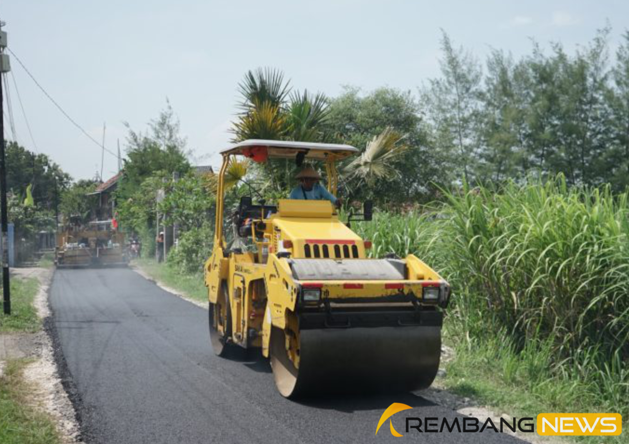 Jalan Rusak Berat di Rembang Masih 16,3 Persen Jalan Rusak Berat di Rembang Masih 16,3 Persen