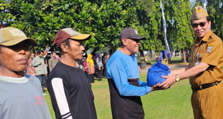 Penyaluran Sembako Pemkab Rembang/rembangkab