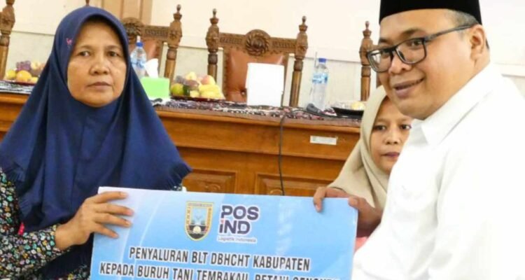 Ribuan Warga Rembang Terima BLT DBHCHT, Total Anggaran Capai Rp5 Miliar Lebih/rembangkab Ribuan Warga Rembang Terima BLT DBHCHT, Total Anggaran Capai Rp5 Miliar Lebih/rembangkab