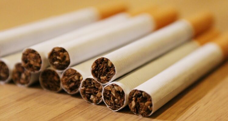 Razia Rokok Ilegal di Rembang, Petugas Sita 19.360 Batang Rokok Ilegal/unsplash Razia Rokok Ilegal di Rembang, Petugas Sita 19.360 Batang Rokok Ilegal/unsplash