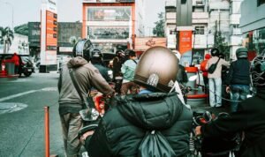 Ilustrasi antrean SPBU/unsplash
