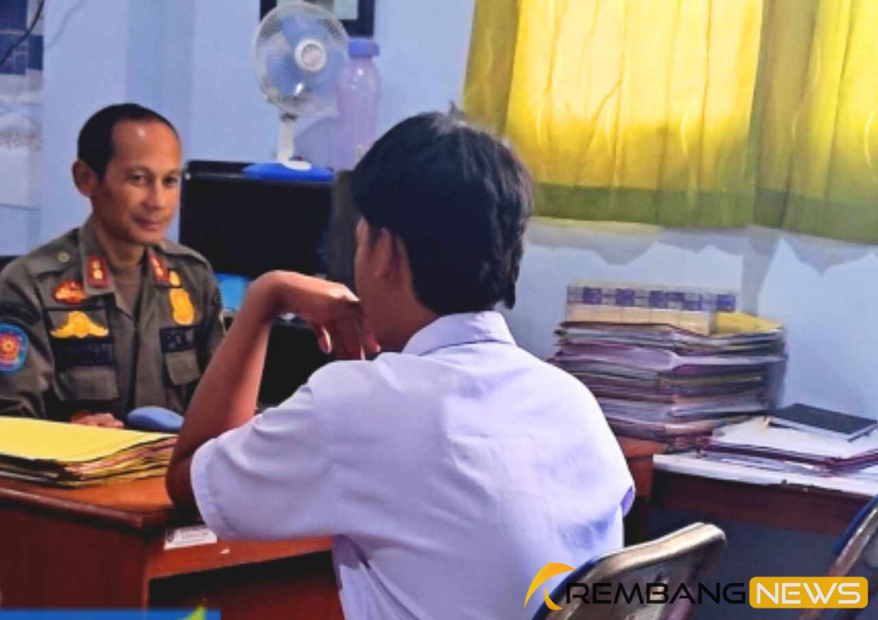 Pelajar Rembang Kedapatan di Warung Kopi Saat Jam Pelajaran/rembangkab